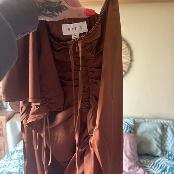 Mable x Petal & Pup NEW Angelique Open Back Satin Cognac Matching Set Size M - Picture 7 of 8